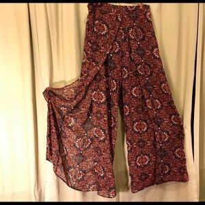 TRUTH NYC Orange & Blue Geometric Patterned , Split-legged Pants. Size Large.